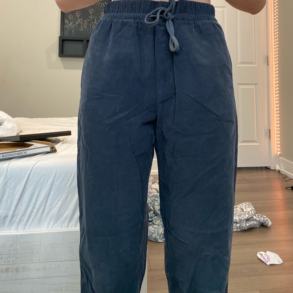 navy pants